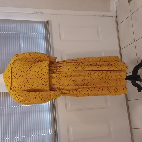 4/$80 Yellow & Black Hearts 2-Piece Dress (Skirt & Blouse) - Size 7 - Picture 4 of 9